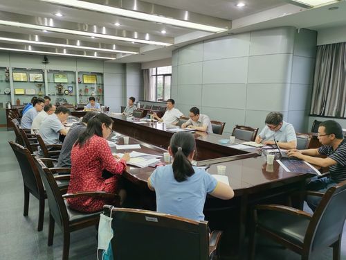 学校召开信息大数据服务工作推进会议